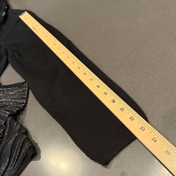 Chic Black and Silver Turtleneck Sweater - Picture 9 of 9